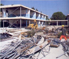 Foto della Demolizione della Scuola