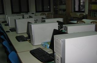 Aula di Informatica plesso Capuana